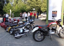 Einweihung Holz Jawa